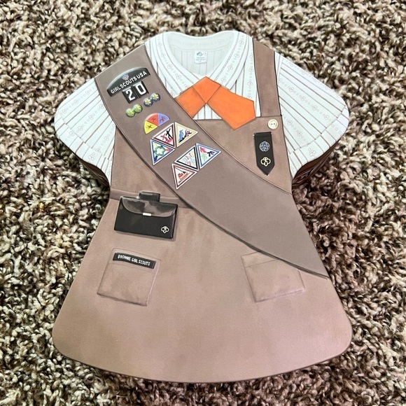 Girl Scout Brownie Tin - Picture 1 of 6